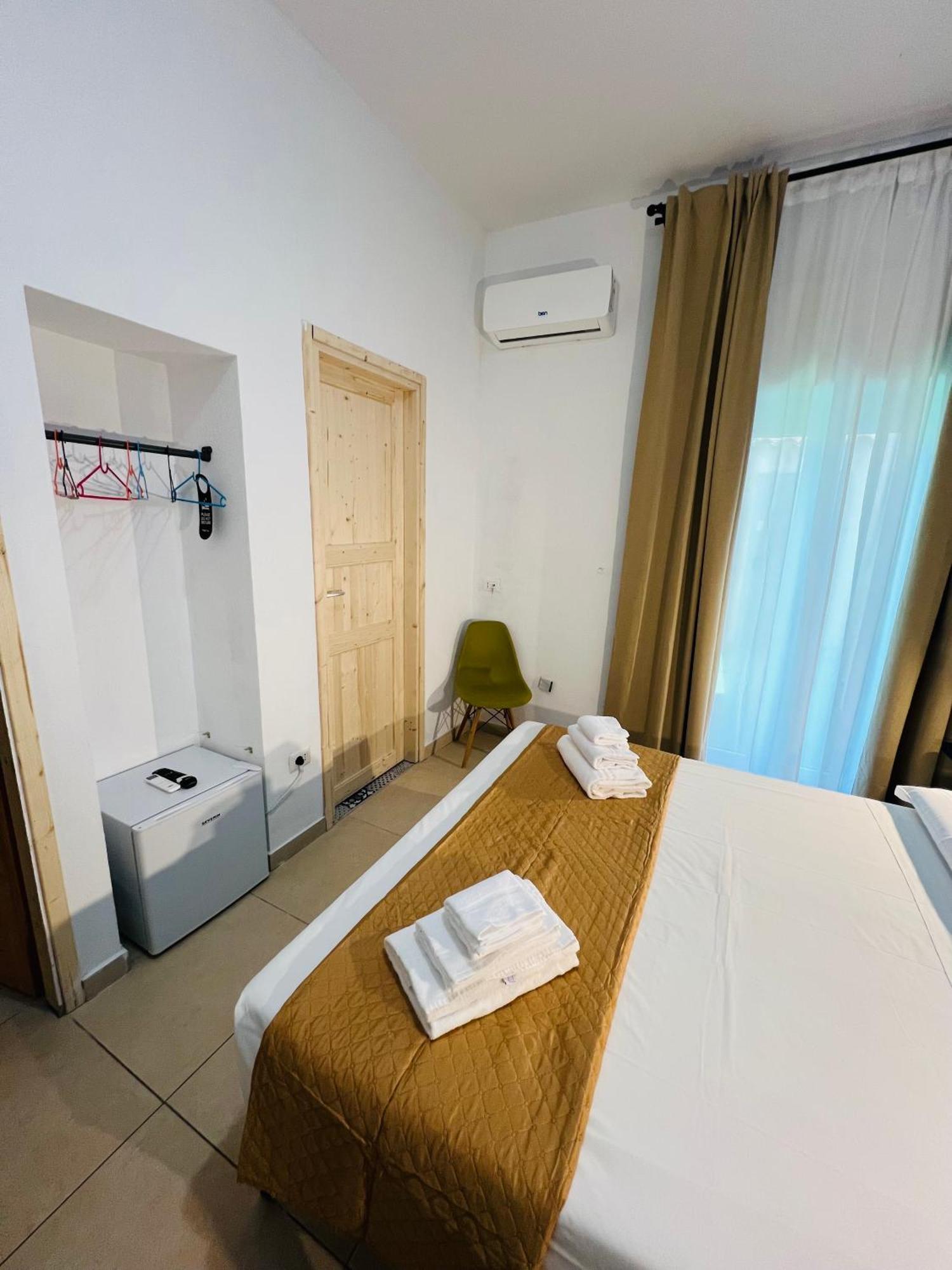 Les Chambres De Francoise Guest House Olbia Eksteriør billede