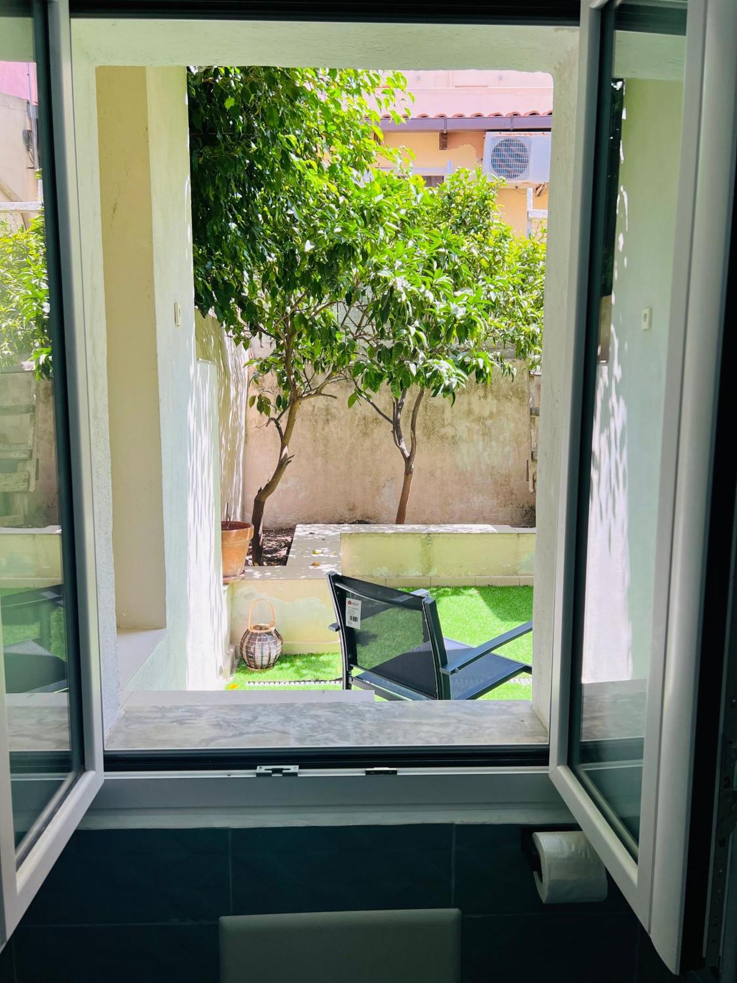 Les Chambres De Francoise Guest House Olbia Eksteriør billede