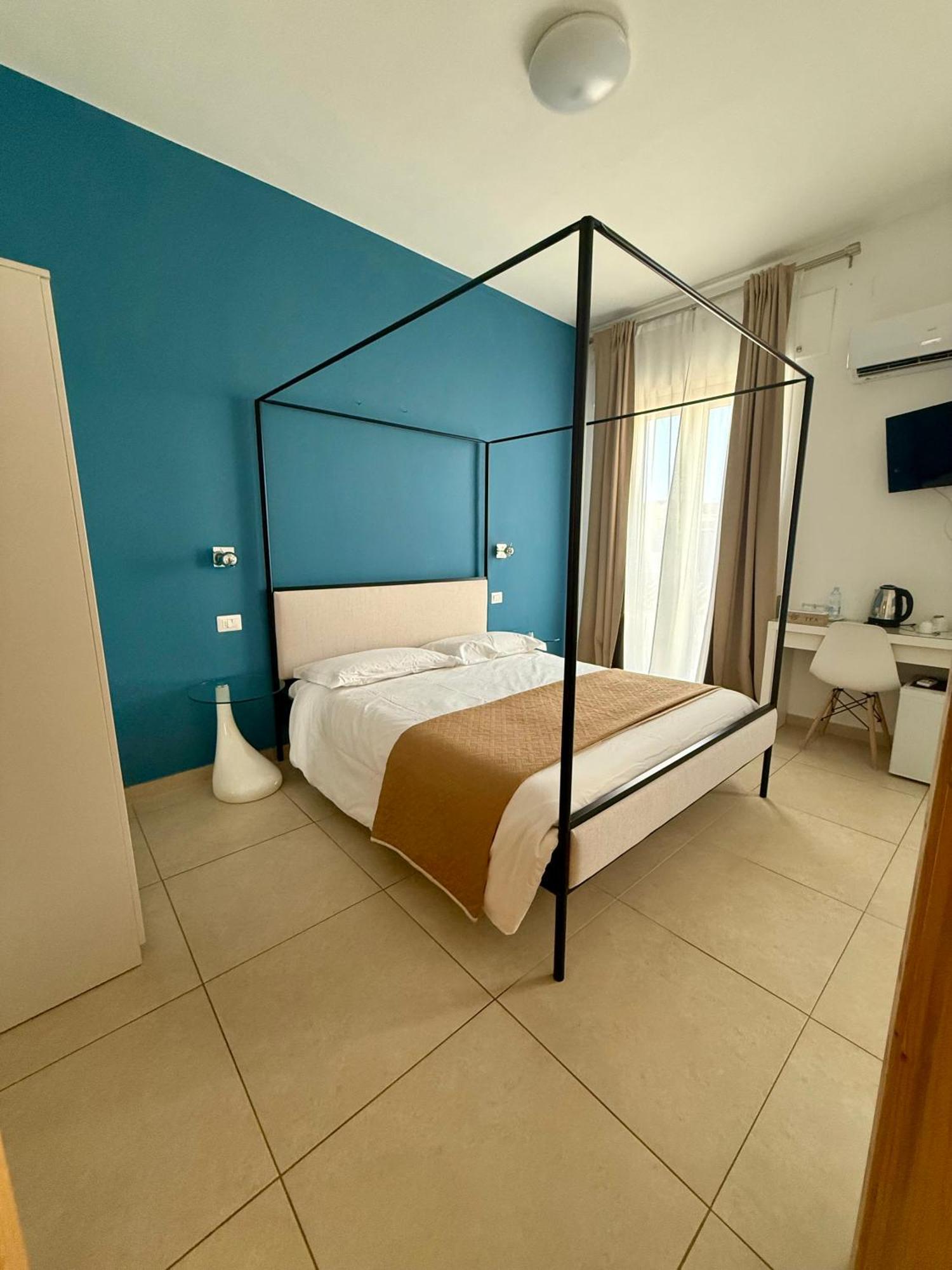Les Chambres De Francoise Guest House Olbia Eksteriør billede
