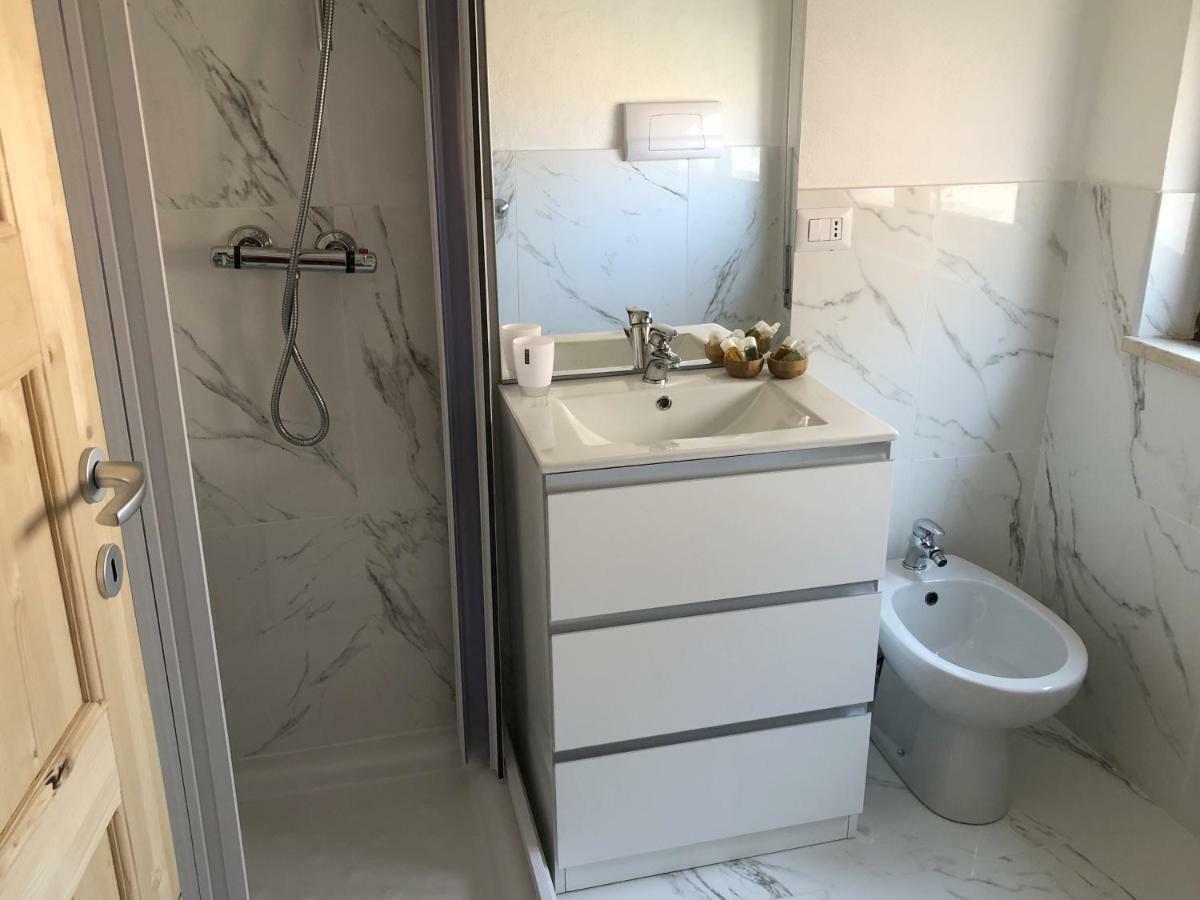 Les Chambres De Francoise Guest House Olbia Eksteriør billede