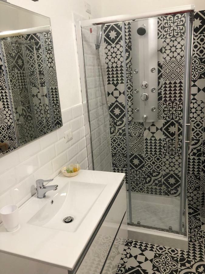 Les Chambres De Francoise Guest House Olbia Eksteriør billede